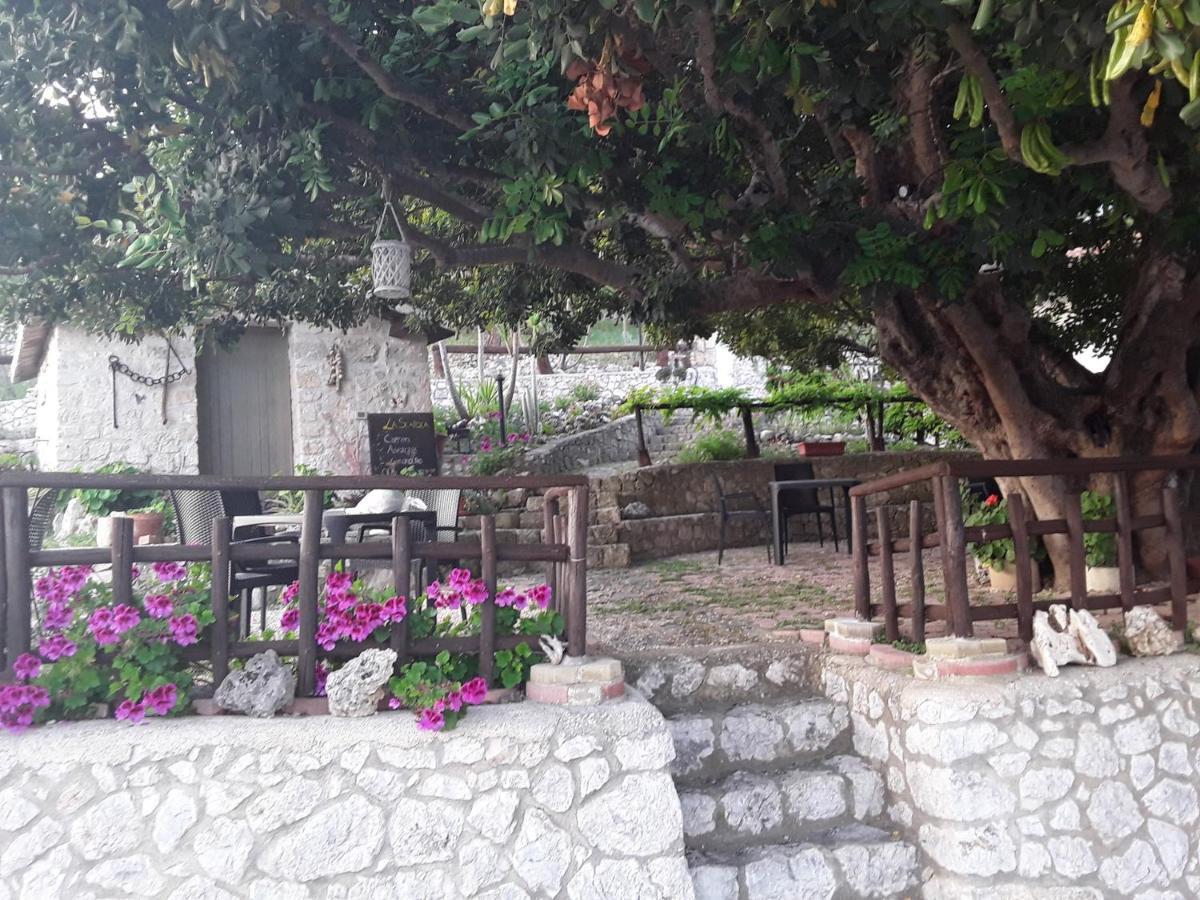מאטינאטה B&B La Scapola מראה חיצוני תמונה